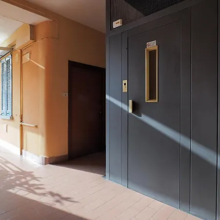 Appartamento Primopiano - Meda 51 Milano Esterno foto